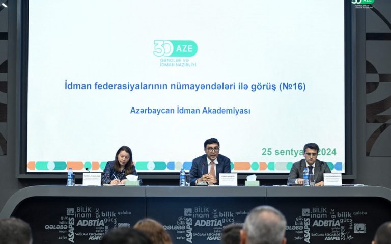 Fərid Qayıbov idman federasiyalarının nümayəndələri ilə görüşdü