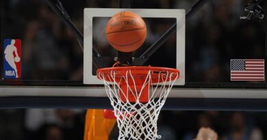 Basketbolda görünməmiş olay: Topu öz səbətinə adı – VİDEO