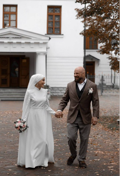 Monson məsciddə müsəlman qaydalarına uyğun evləndi – FOTO