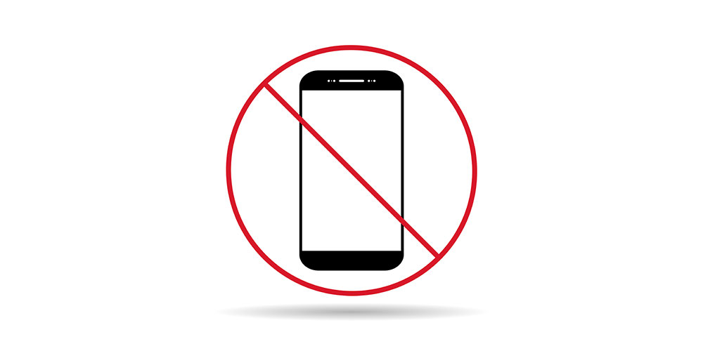Oyunçular və məşqçilərə telefonlardan istifadə qadağan ediləcək