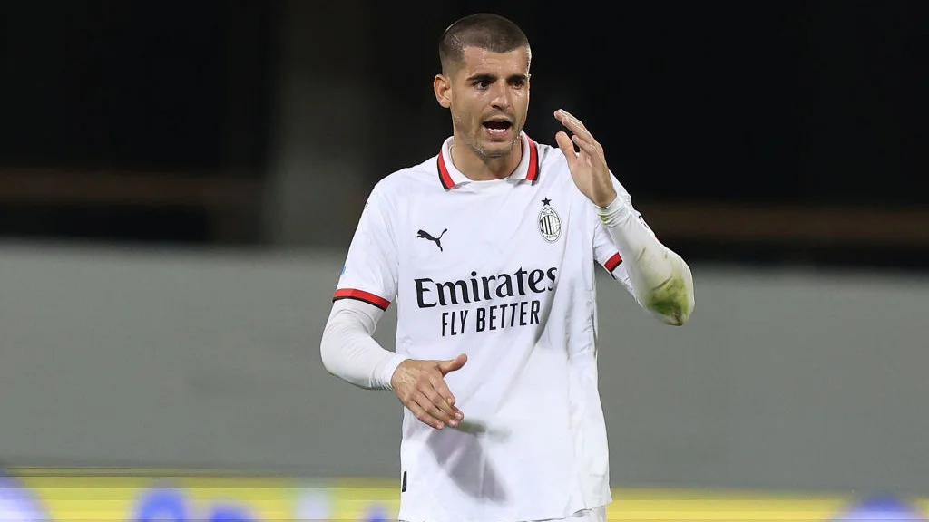 "Milan"ın ulduzu məşq zamanı xəstəxanalıq oldu
