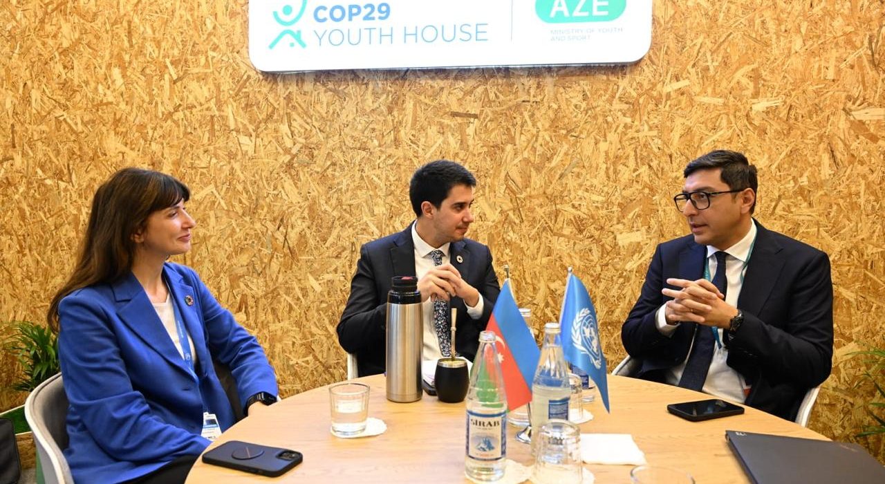 COP29: Fərid Qayıbov BMT nümayəndəsi ilə görüşdü