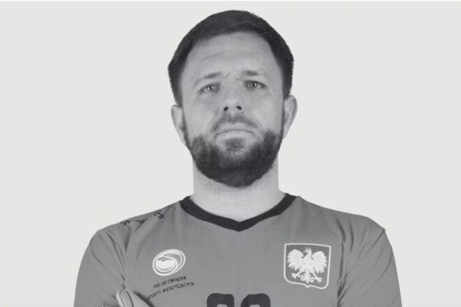 Futbolçu faciəvi şəkildə öldü: Məşq zamanı topun dalınca getdi və...