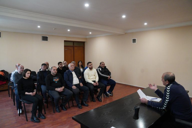 AHF-dən məşqçilər üçün seminar