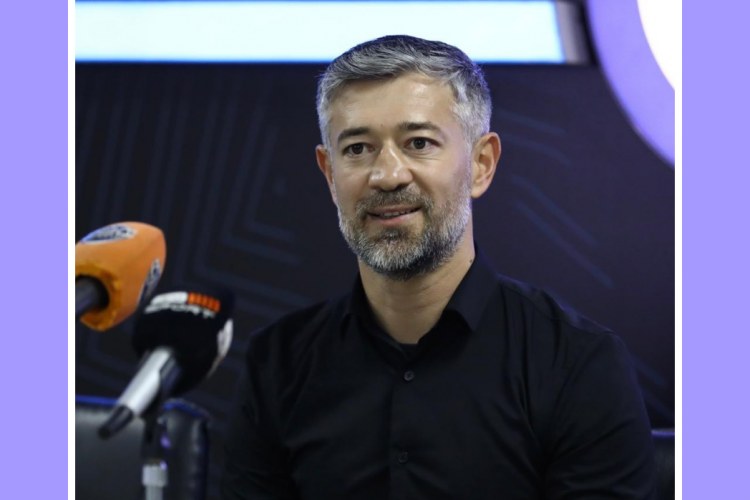 Elvin Məmmədov: "Futbolçuları oyuna kökləmək çətin idi"