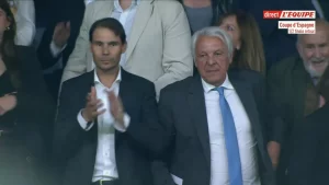 Əfsanə bu oyunu stadiondan izlədi – FOTO 2 Əfsanə bu oyunu stadiondan izlədi – FOTO