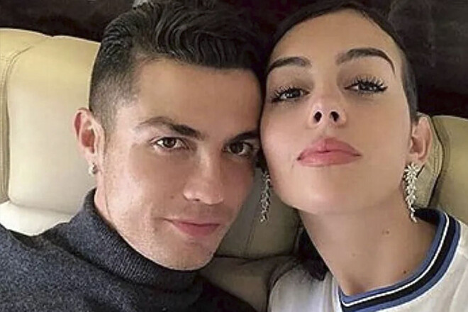 Ronaldo və Corcinanın yeni təyyarəsi - FOTOLAR