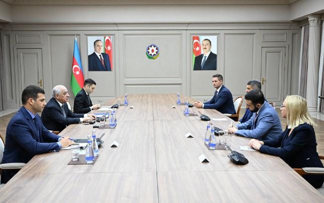 Əli Əsədov Dünya Minifutbol Federasiyasının prezidenti ilə görüşdü