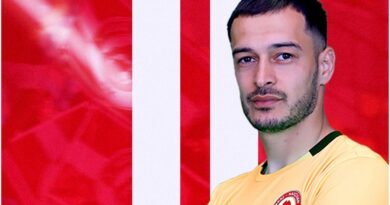 “Araz-Naxçıvan”dan daha bir futbolçu ilə yeni müqavilə