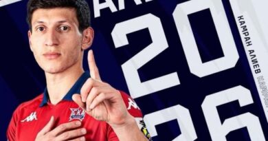 Azərbaycanlı futbolçudan Rusiya klubu ilə yeni müqavilə