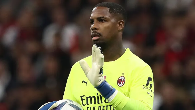 "Milan"ın qapıçısı Premyer Liqa nəhənginin hədəfində