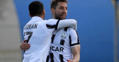 Ozobiç "Neftçi"dən ayrıldı - RƏSMİ