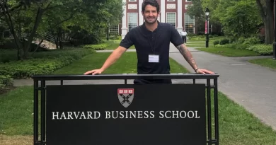 Ulduz futbolçu Harvard təhsilini başa vurdu – FOTOLAR