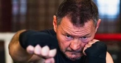 Sabiq dünya çempionu qayıdır?