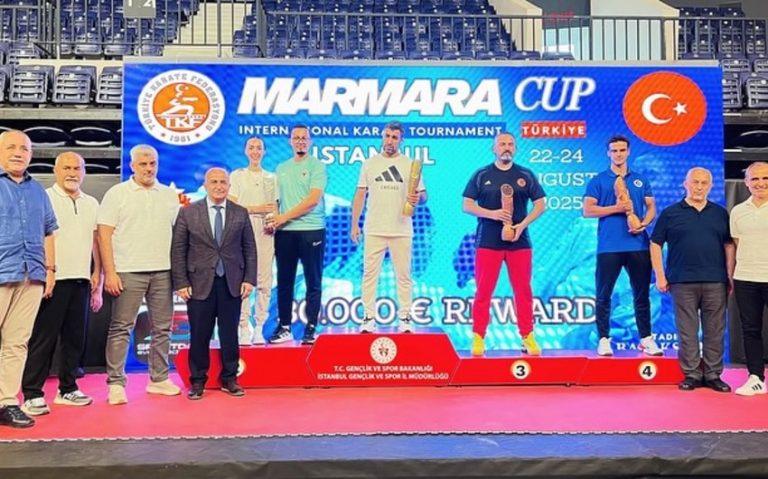 Azərbaycan karateçiləri “Marmara Cup”da birinci oldular