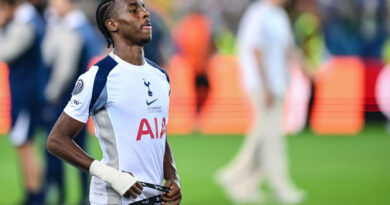 "Tottenhem"in futbolçusuna qarşı irqçilik: Klub bəyanat yaydı