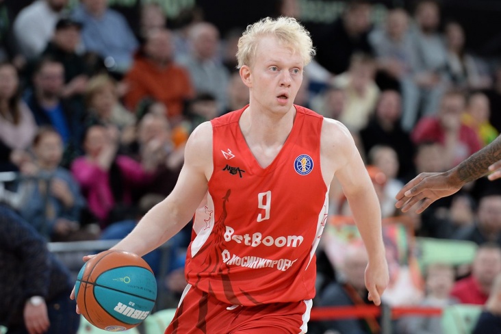 Fransa məhkəməsi rus basketbolçunu həbsdə saxladı