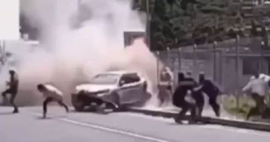 Ralli avtomobili izdihama çırpıldı: Ölənlər var - VİDEO