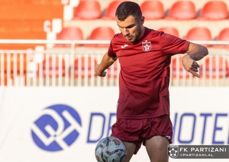 Azərbaycanlı futbolçu oynadı?