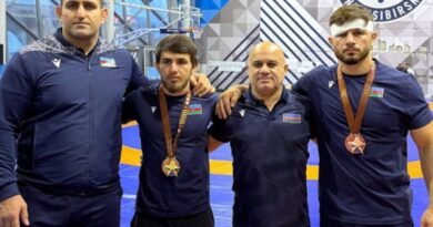 Memorialda 1 qızıl və 1 bürünc medal