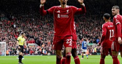 “Liverpul”un ulduzu kumirinin adını açıqladı