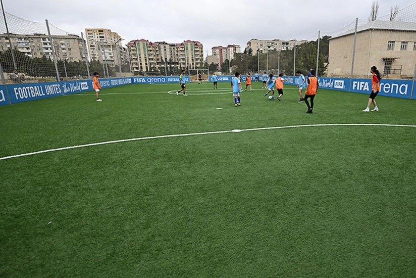 Bakıda “FİFA Arena” layihəsi çərçivəsində daha bir meydançanın açılışı oldu