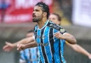 Dieqo Kosta yenə iş başında: Bu dəfə qadın futbolçunu yerə yıxdı - VİDEO