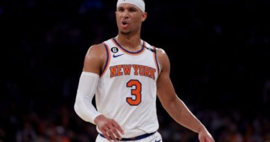 NBA oyunçusunu oteldə qarət etdilər