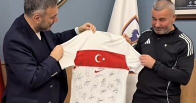 Ertem Şener Qurban Qurbanova görün nələr hədiyyə etdi - VİDEO