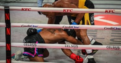 UFC əfsanəsi boks döyüşündə nokautla qalib gəldi