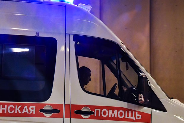 Xokkeyçiləri aparan avtobus yük maşını ilə toqquşdu: 4 idmançı...