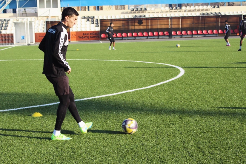 Araz Abdullayev: "Komanda olaraq sonuncu pillədən qurtulmağı bacaracağıq"