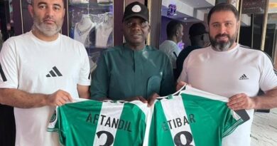 "Qarabağ" rəsmisi Afrikada futbolçular seçdi