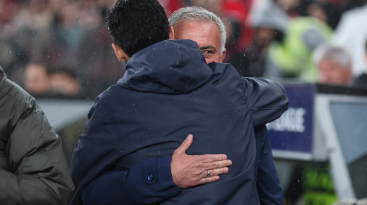 Mourinyo o hərəkətinə görə Arbeloadan üzr istəyib