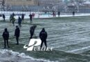 Qurban Qurbanov Şamaxıda stadionu qardan təmizləyir – VİDEO