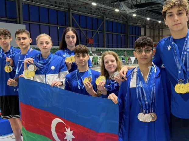 Azərbaycan üzgüçüləri Gürcüstanda 47 medal qazanıblar