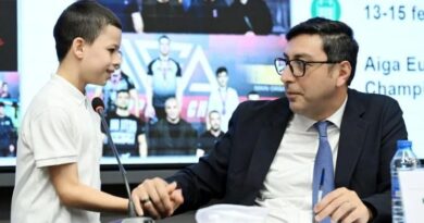 Nazir beynəlxalq yarışlarda uğur qazanmış idmançılarla görüşdü