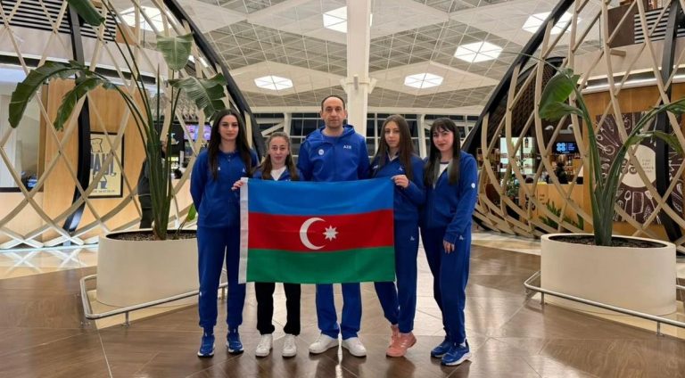 Stolüstü tennisçilər Qazaxıstana yola düşüblər