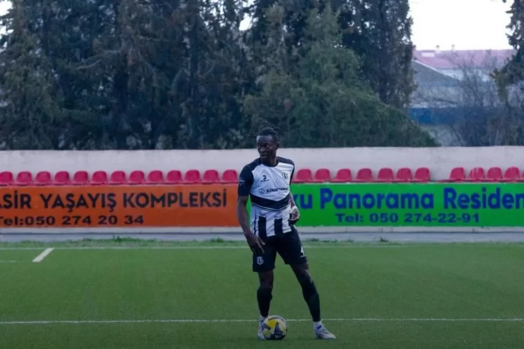“Karvan-Yevlax” nigeriyalı futbolçunu da yola saldı