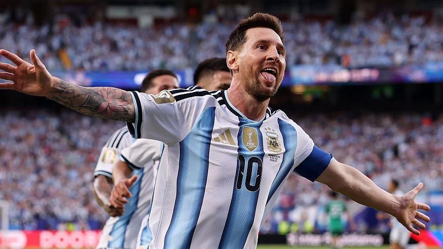 Messi DÇ-2026-da meydana xüsusi emblemlə çıxdı: Səbəb nədir? - FOTO