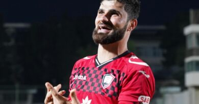 "Qəbələ" kapitanı ilə yollarını ayırdı - RƏSMİ