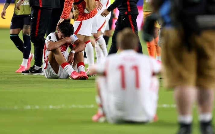 Montella onları təbrik edib