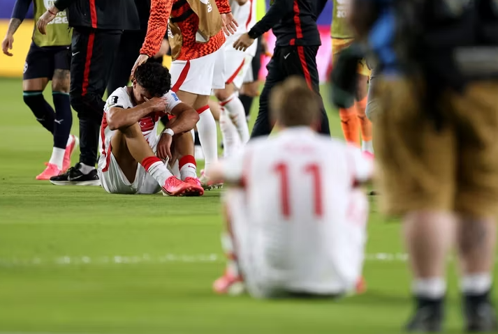 Montella onları təbrik edib