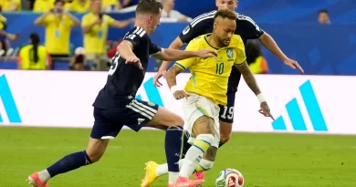 Neymar Peleyə çatdı