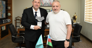 PFL-dən “CBC Sport”un direktoruna xüsusi hədiyyə