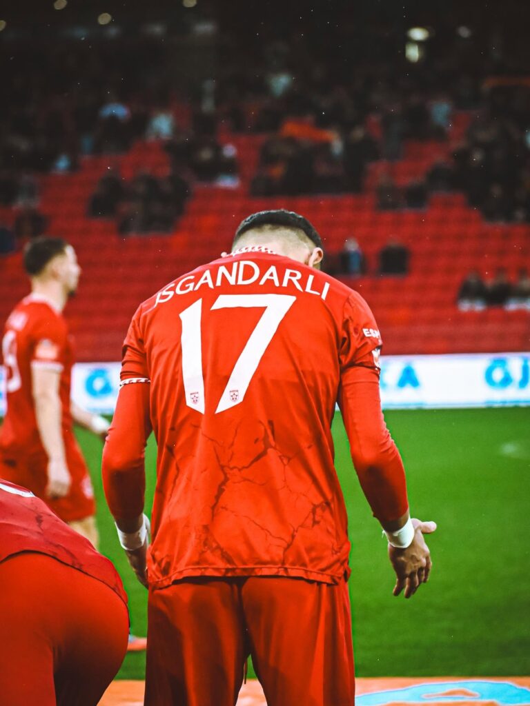Vüsal İsgəndərli oynadı?