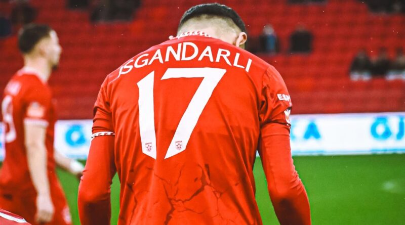 Vüsal İsgəndərli oynadı?