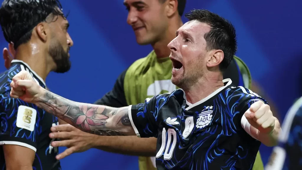 Lionel Messi İngiltərə - Argentina matçının ən yaxşı oyunçusu oldu