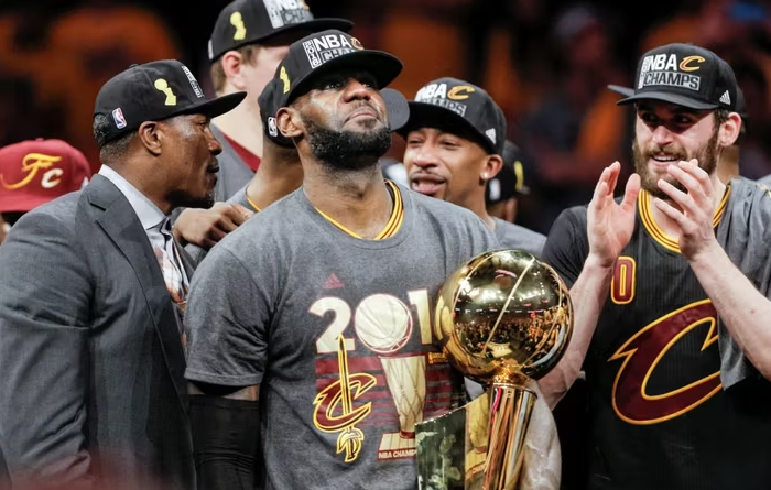 Lebron uğrunda mübarizə - Favorit kimdir?