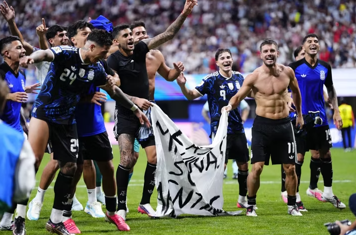 İngiltərədə çağırış: Argentinalı futbolçuları Premyer Liqadan qovun